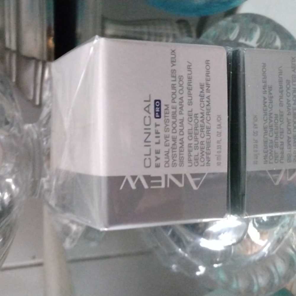 Anew Clinical Eyelift Pro